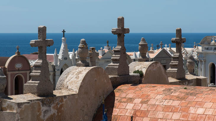 Der Friedhof von  Bonifacio an der Südküste