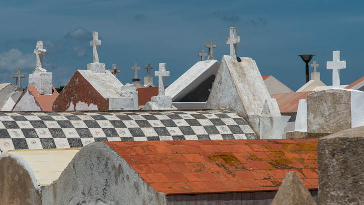 Der Friedhof von  Bonifacio an der Südküste