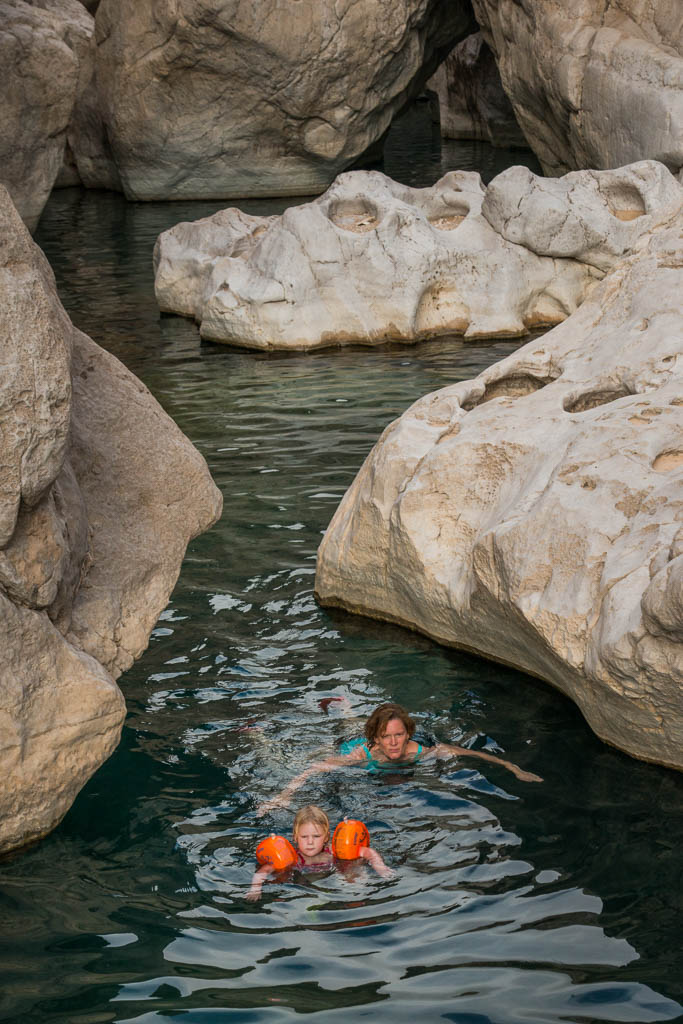 Beim Schwimmen im Wadi Bani Khalid