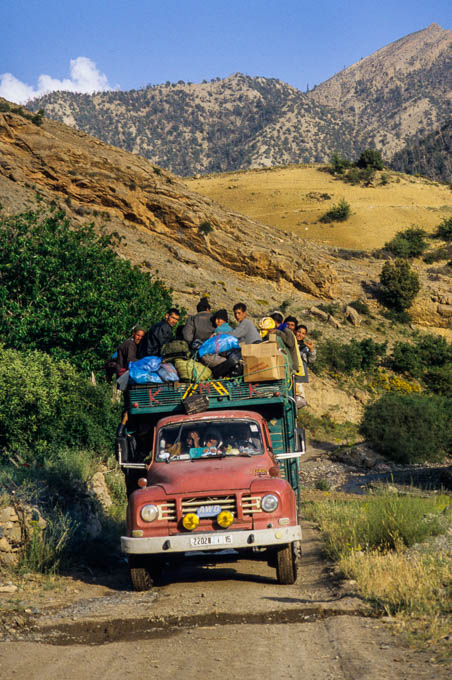 Personen-Nahverkehr im Hohen Atlas (Marokko, 2007)