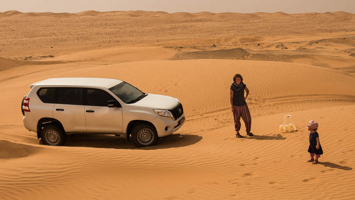 In den Sanddünen hinter der Oase Al-Hawaiyah  am Beginn der Al-Wahiba-Wüste