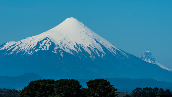 Der Vulkankegel des Osorno oberhalb von Puerto Montt